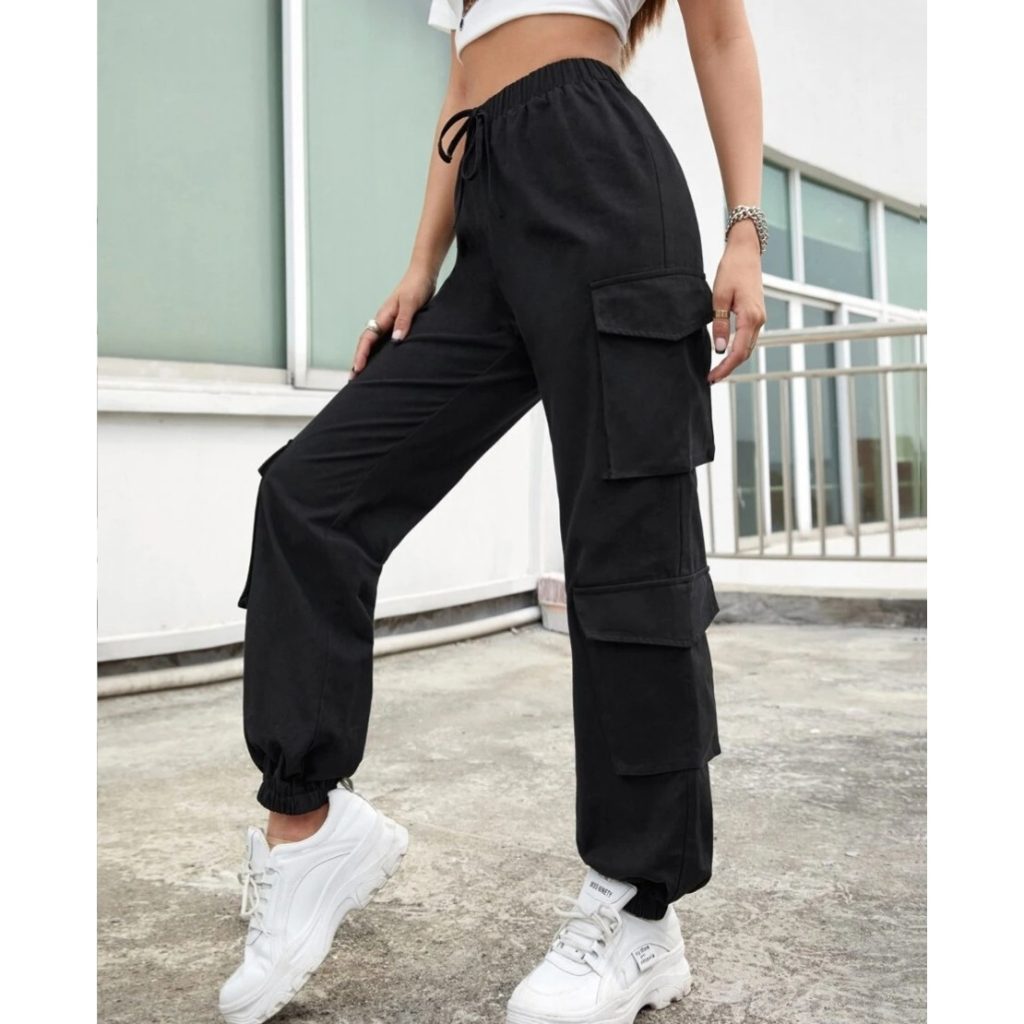 black cargo pants female